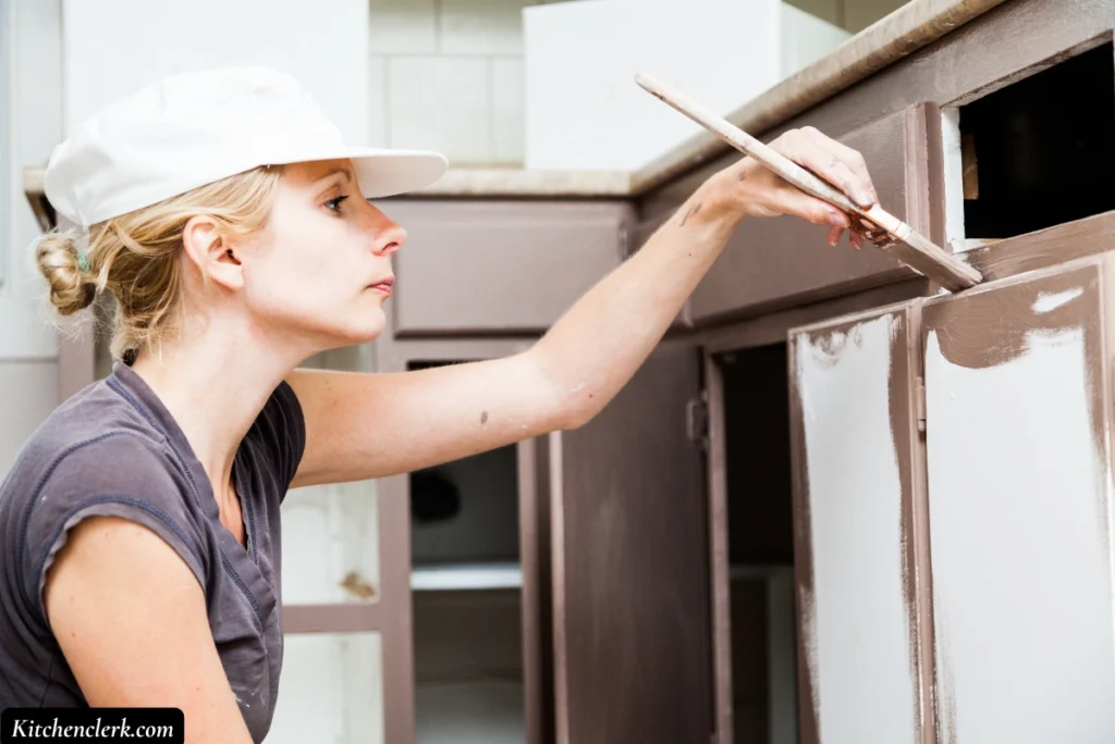 What Is the Best Chalk Paint for Kitchen Cabinets?