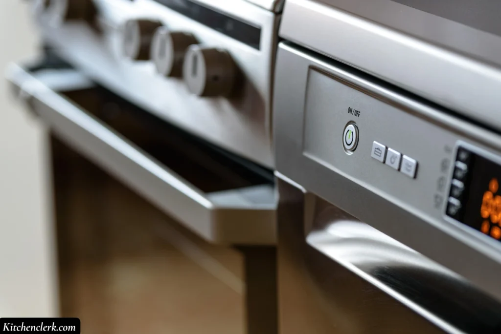 Ways to Reduce the Toxic Smell From a Self-Cleaning Oven